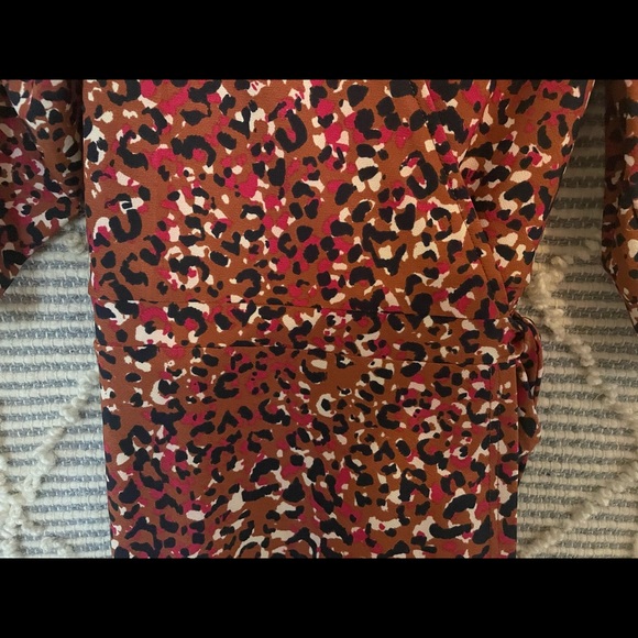 BNWT Vero Moda wrap dress in Auburn size medium - Picture 3 of 5